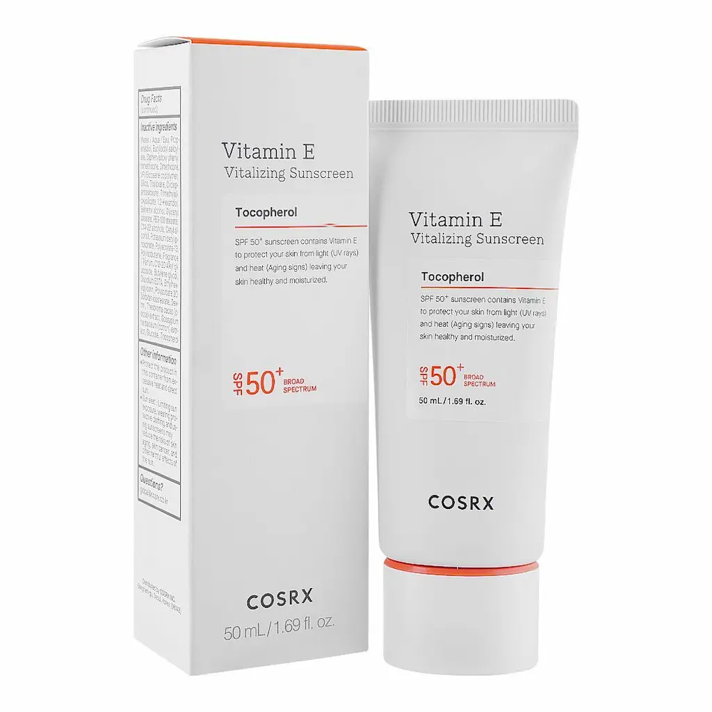 ضدآفتاب روشن کننده ویتامین E کوزارکس SPF50